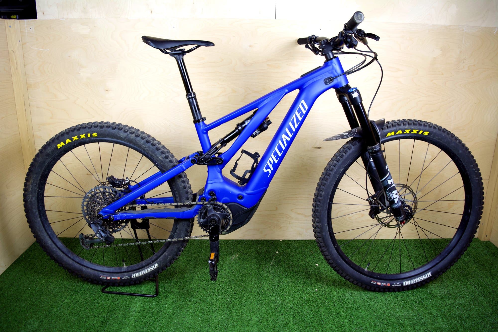 Turbo Levo Comp Alloy